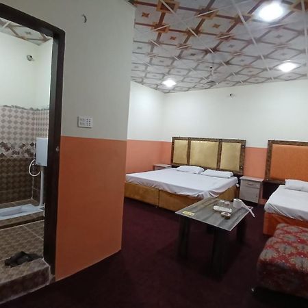 New Pak Royal Hotel Lahore Ngoại thất bức ảnh