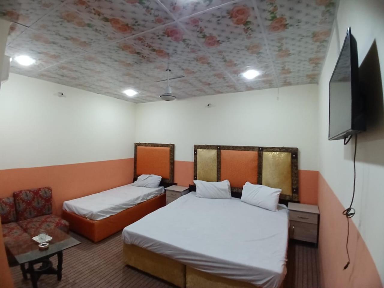 New Pak Royal Hotel Lahore Ngoại thất bức ảnh
